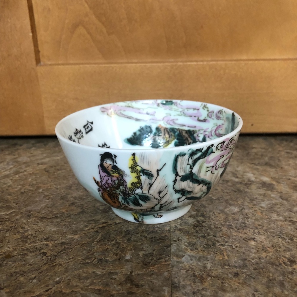 Vtg Chinese Mother of Yaochi decorative porcelain bowl. Transart Industries